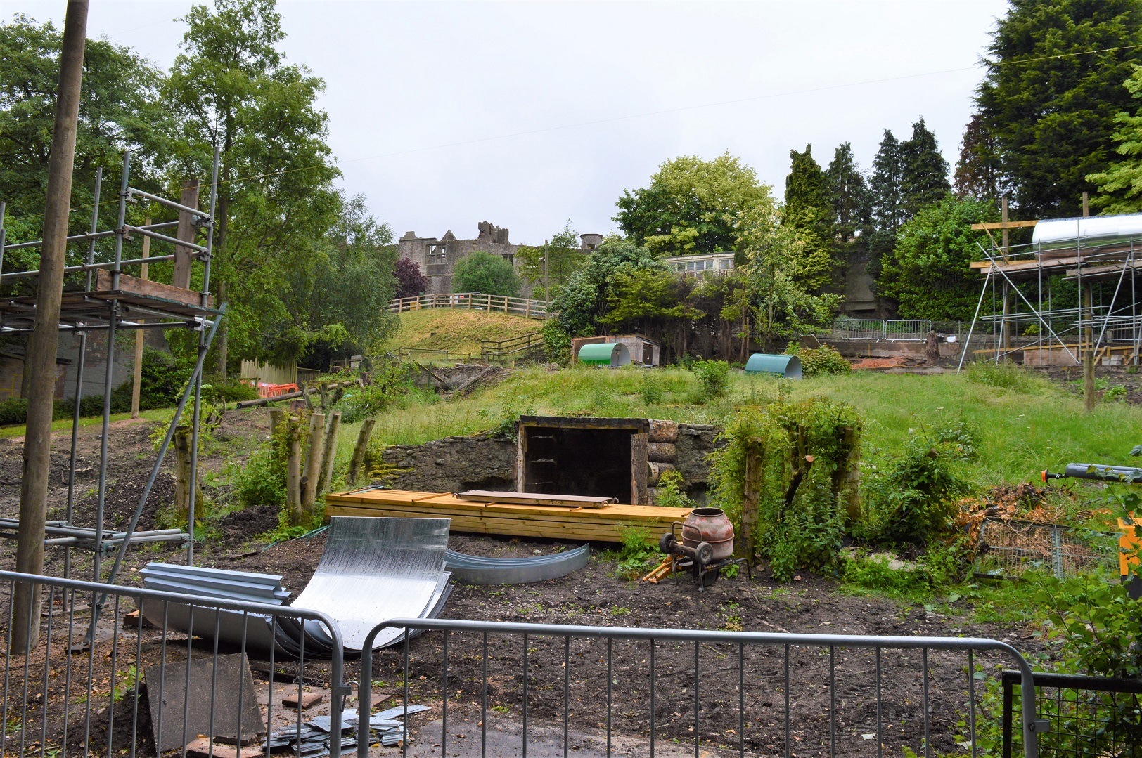 New orang enclosure under construction