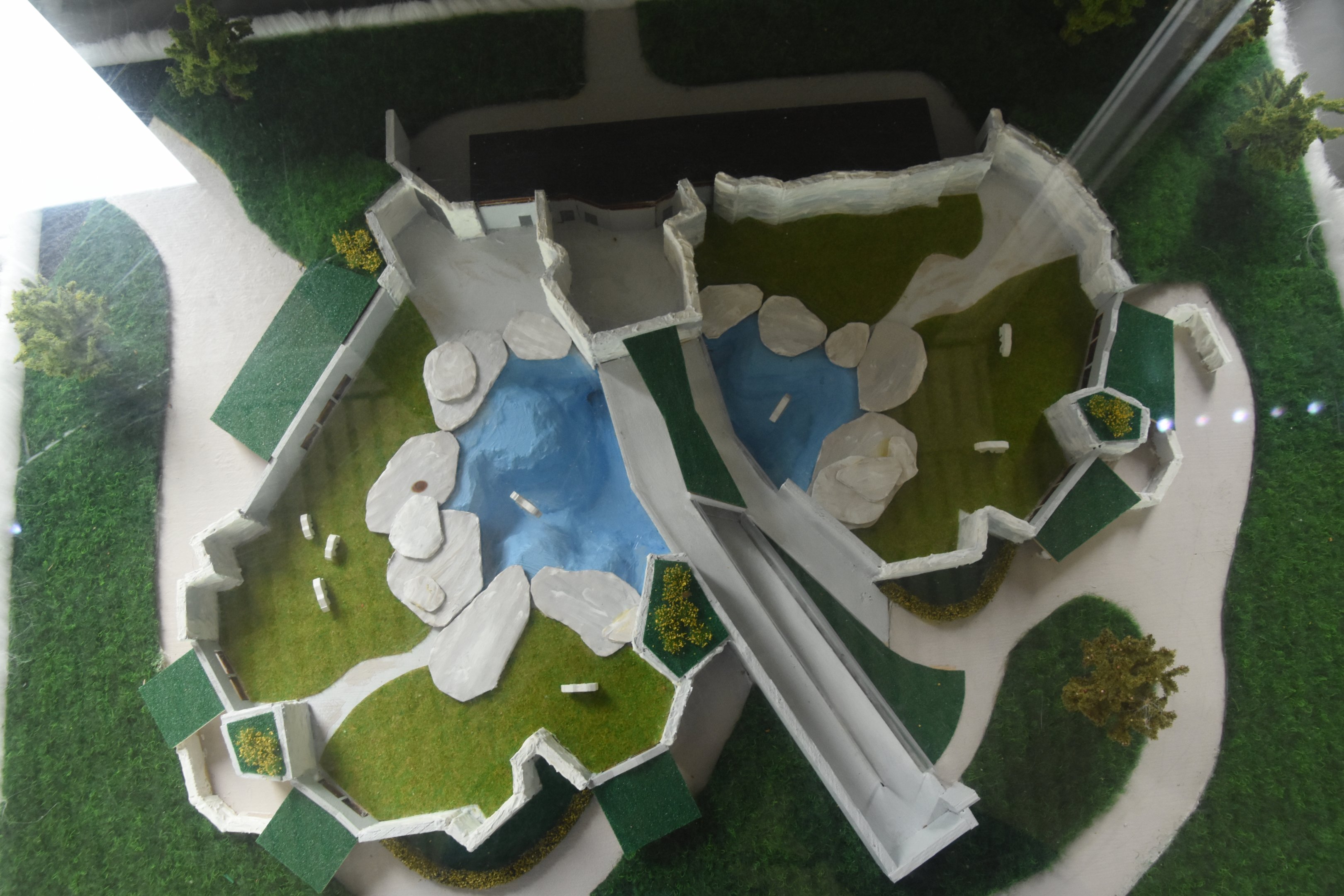 New polar bear enclosure model