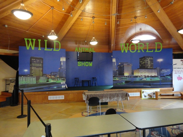 New Set for 2013's 'Its A Wild World Animal Show'