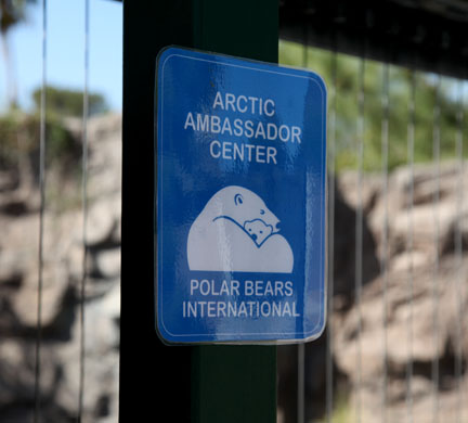 new sign at polar bear exhibit