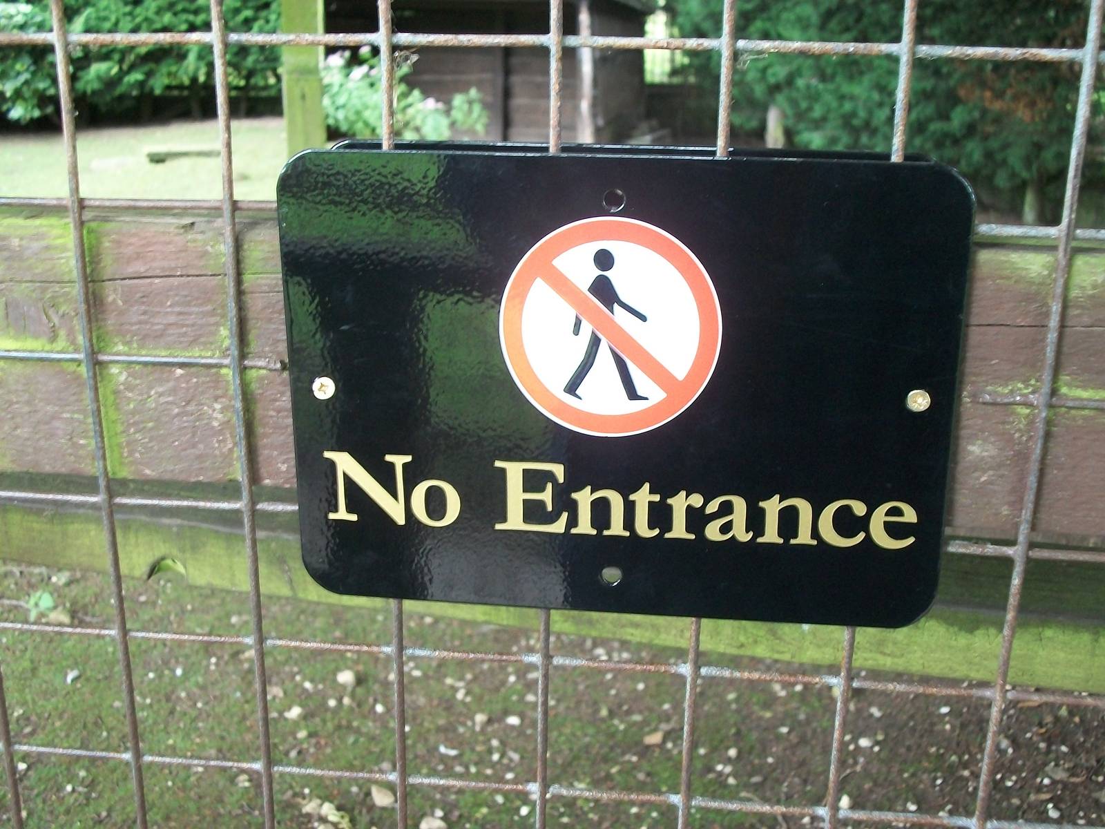 New signage on the walk-through aviary exit door, 8th August 2014