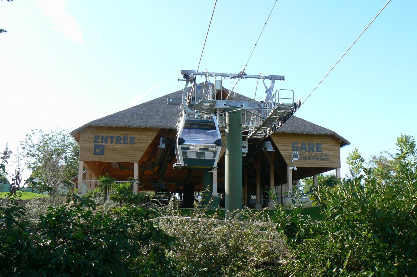 New skyway cable car system