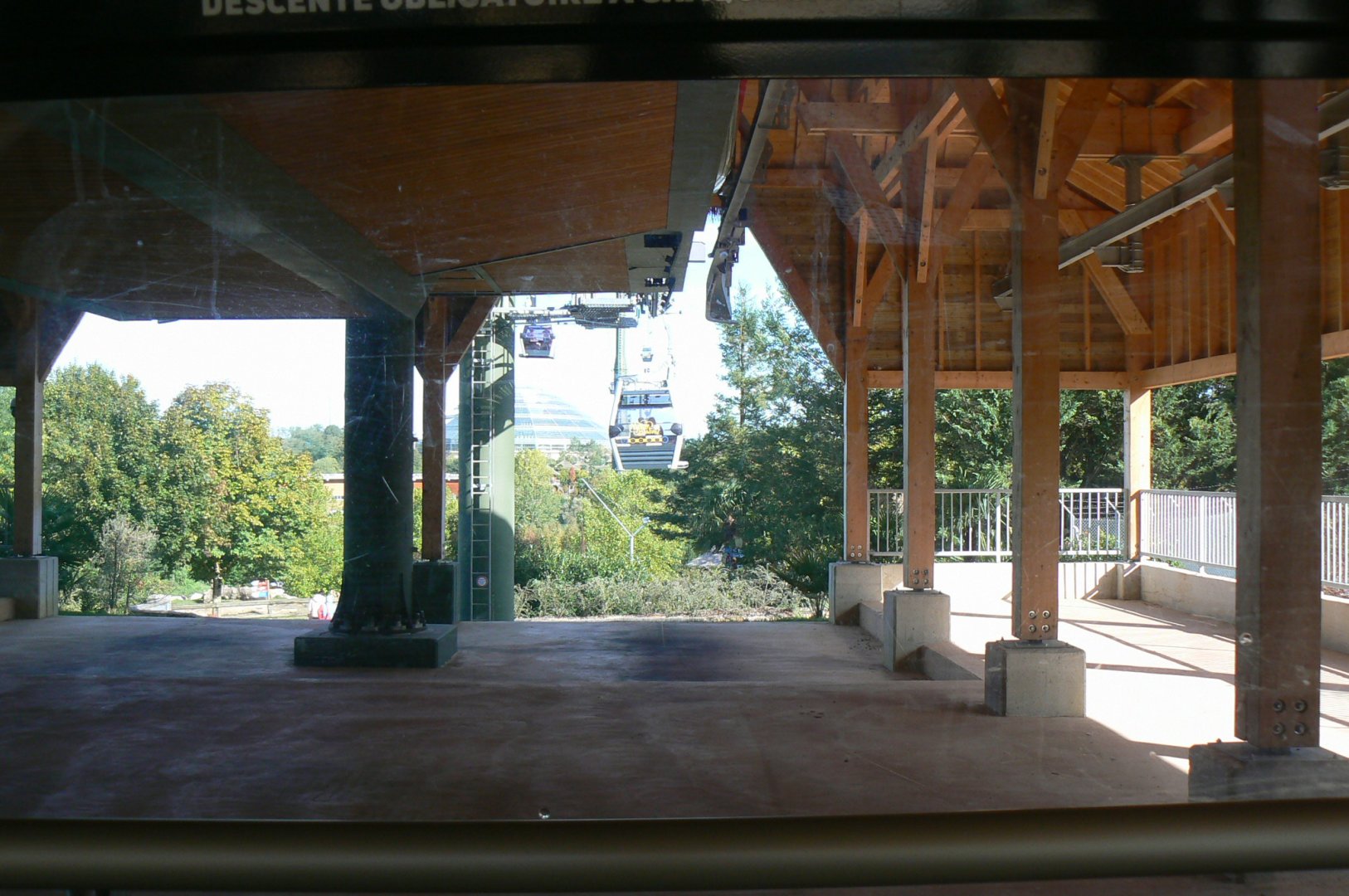 New skyway cable car system