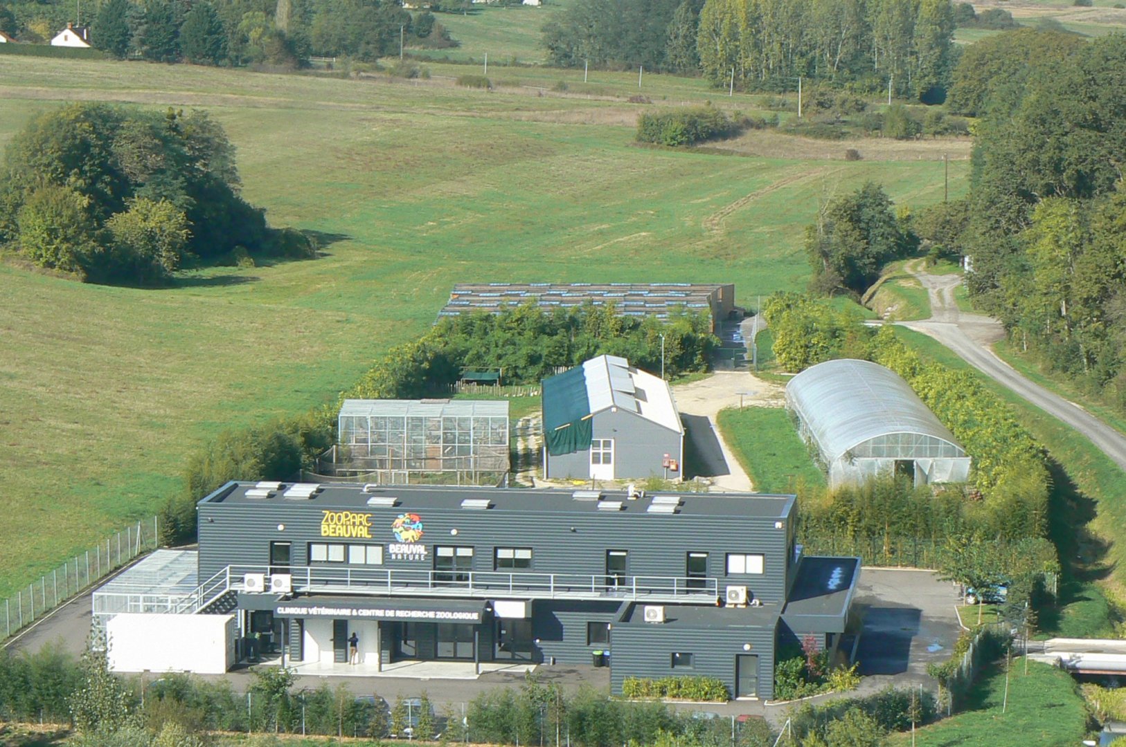 New skyway cable car sytem - View from the cable car (animal hospital and off-show facilities)