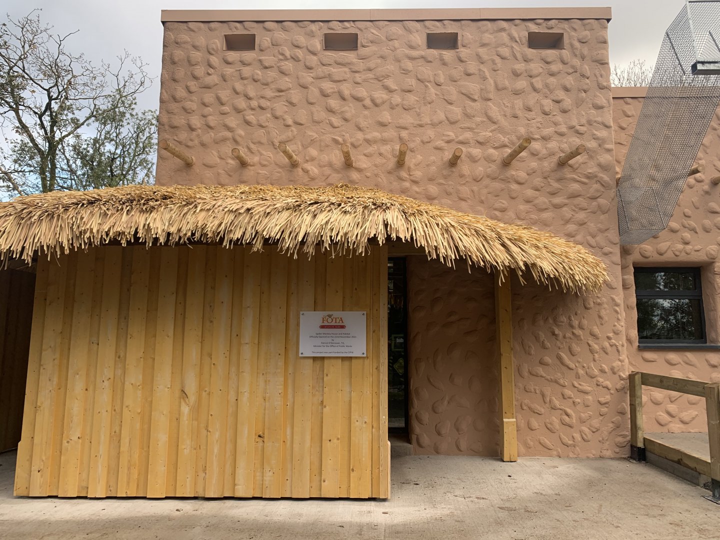 New spider monkey house exterior 29/11/21