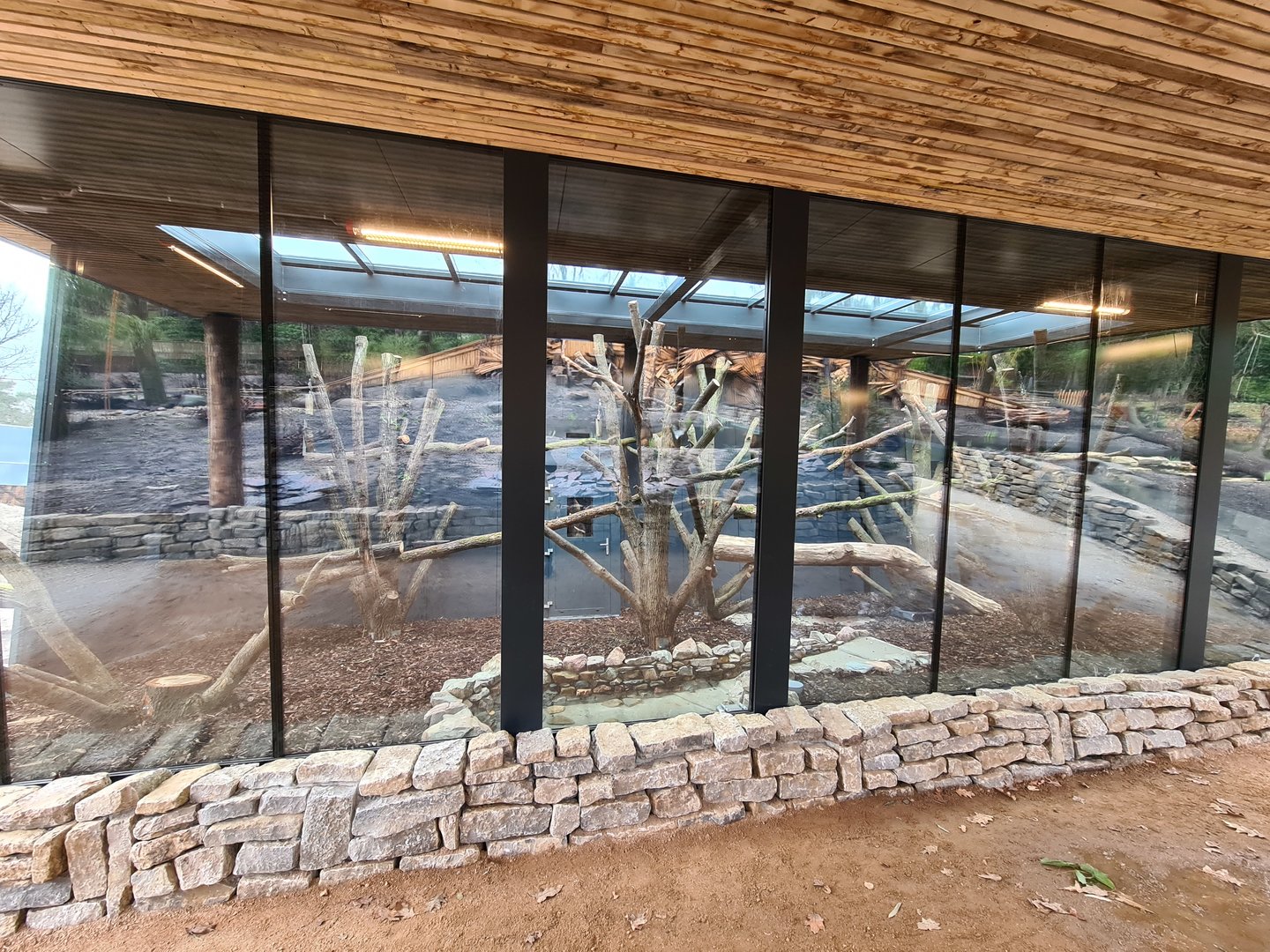 New walkthrough area - Indoor holding