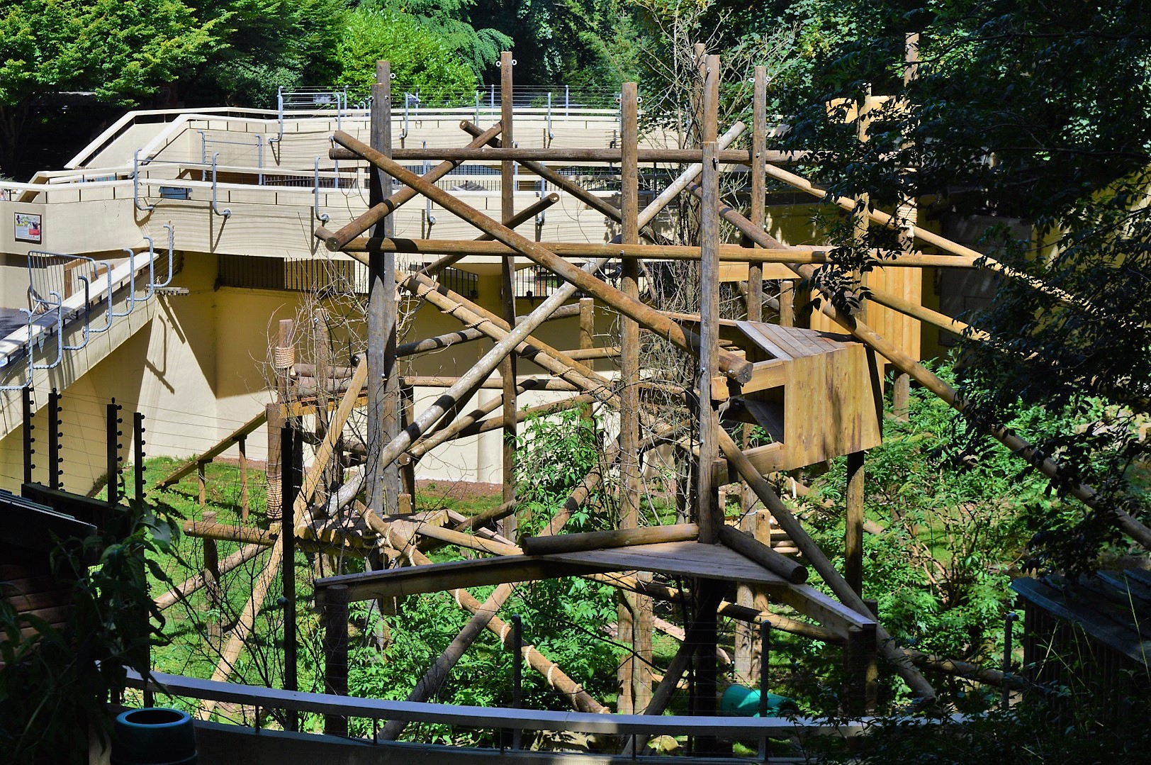 New wolverine enclosure