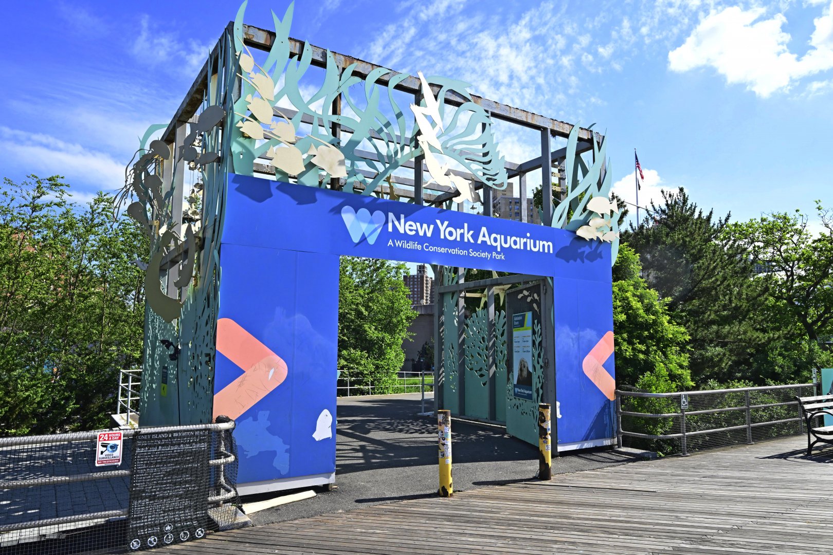 New York Aquarium - Beach Entrance