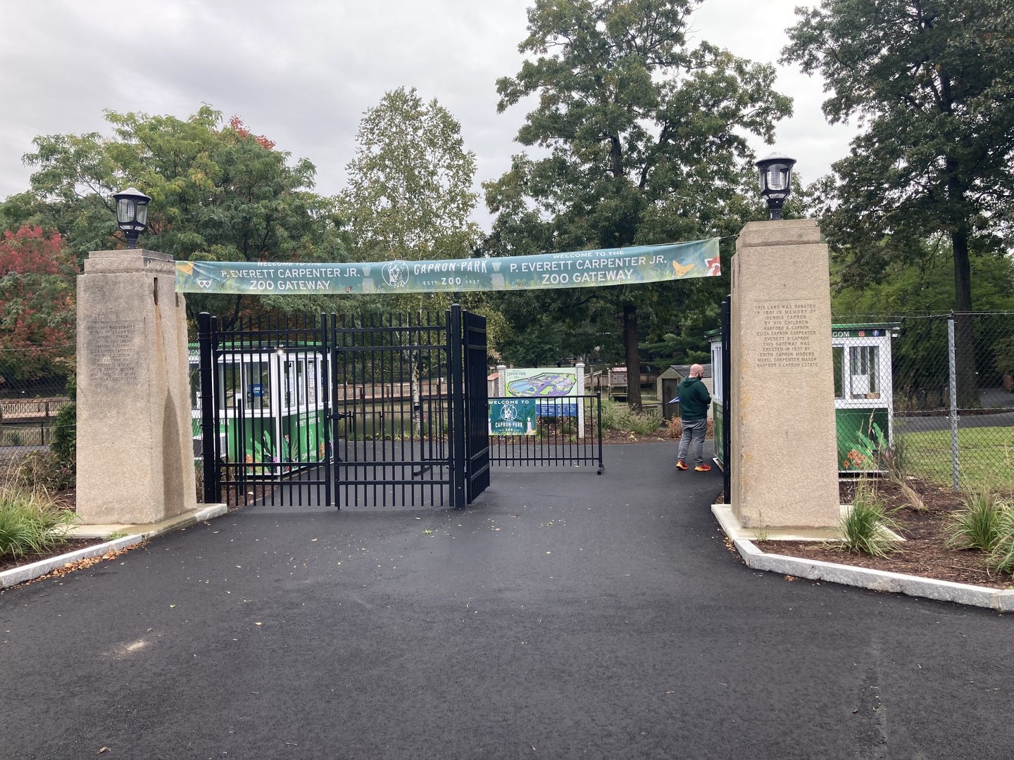 New- Zoo Entrance
