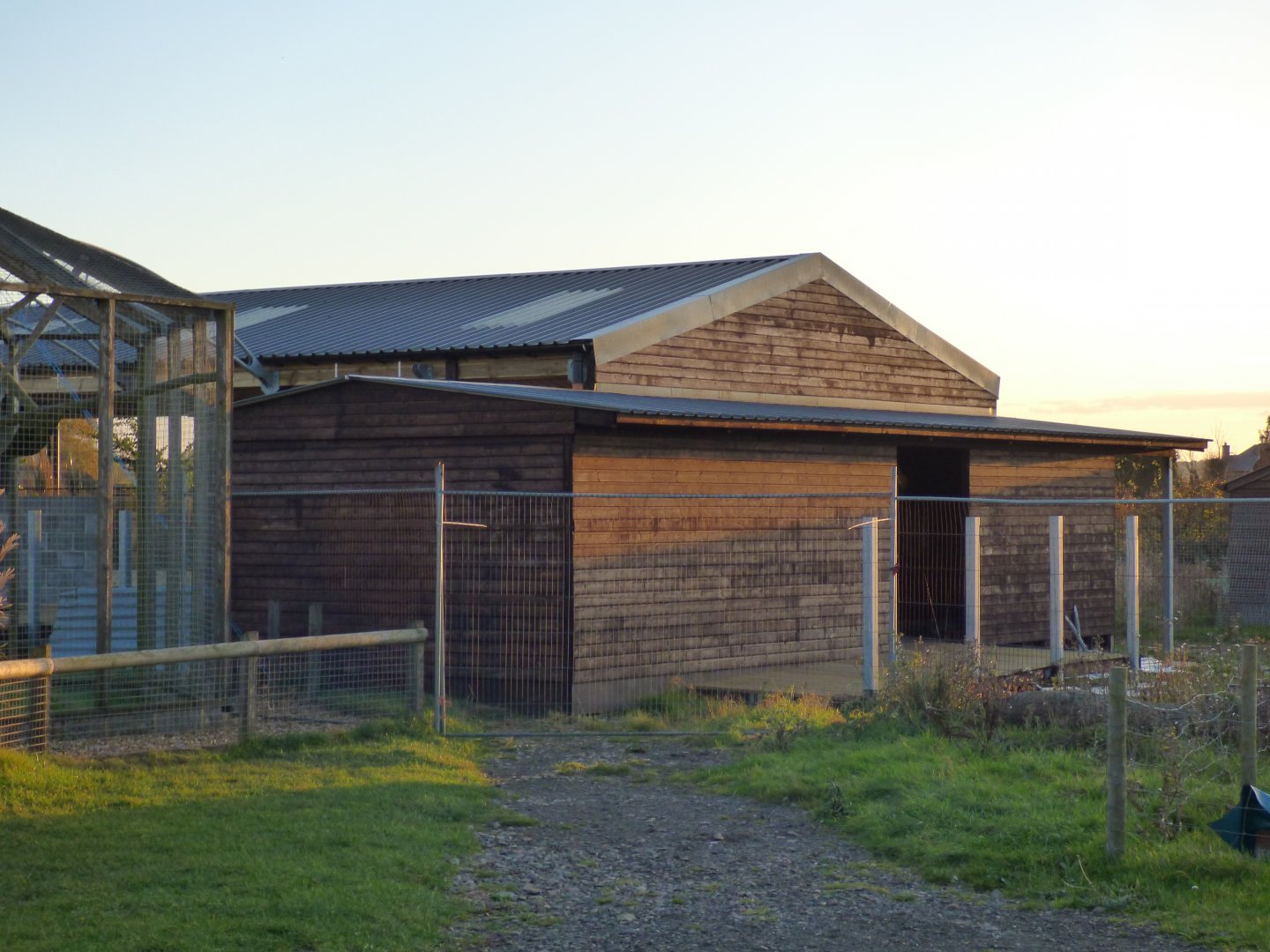 Nocturnal house construction