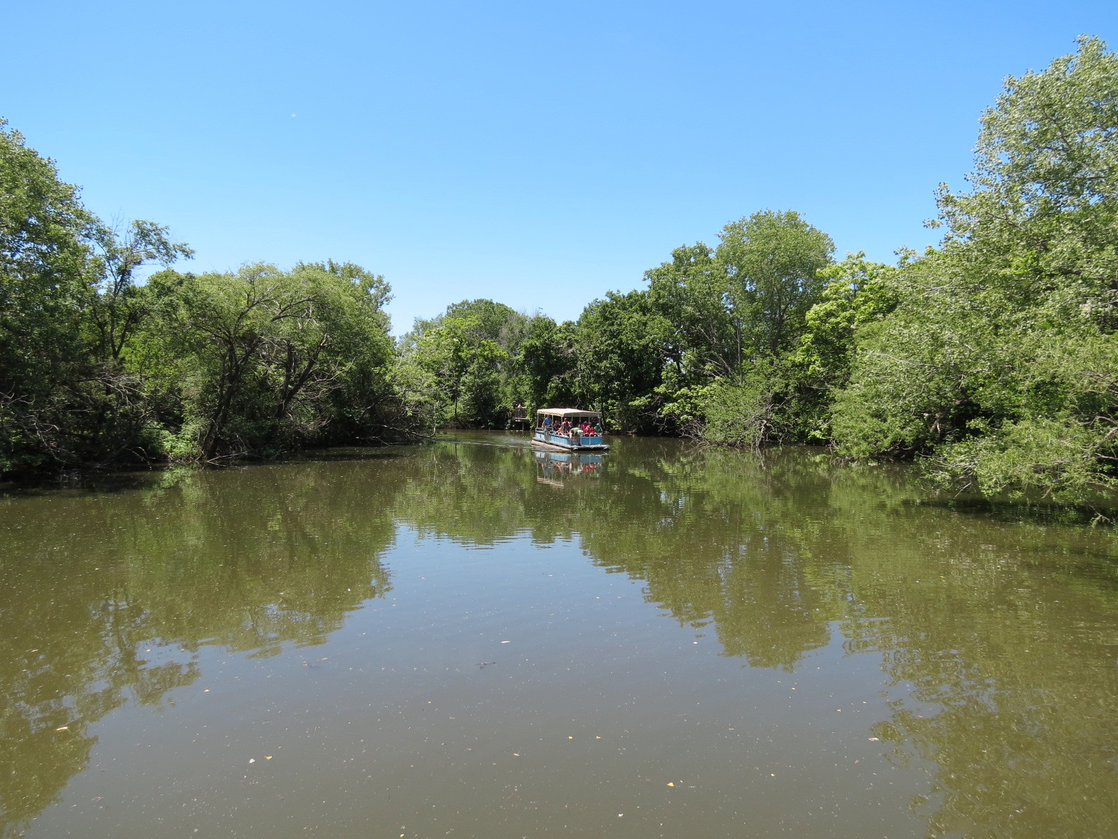 North America - Boat Ride Waterway