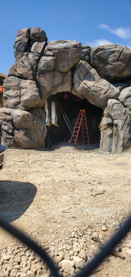 North America Trek Construction: Black Bear hibernation den