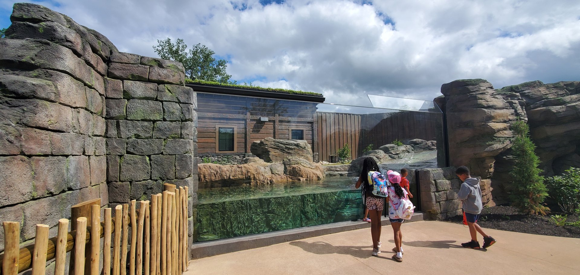 North America Trek: Otter Viewing