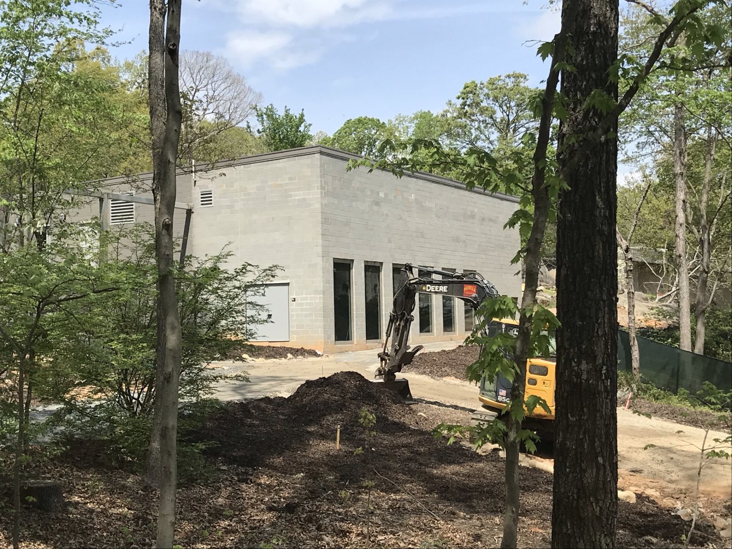 North Carolina Zoo: Baboon Housing Construction