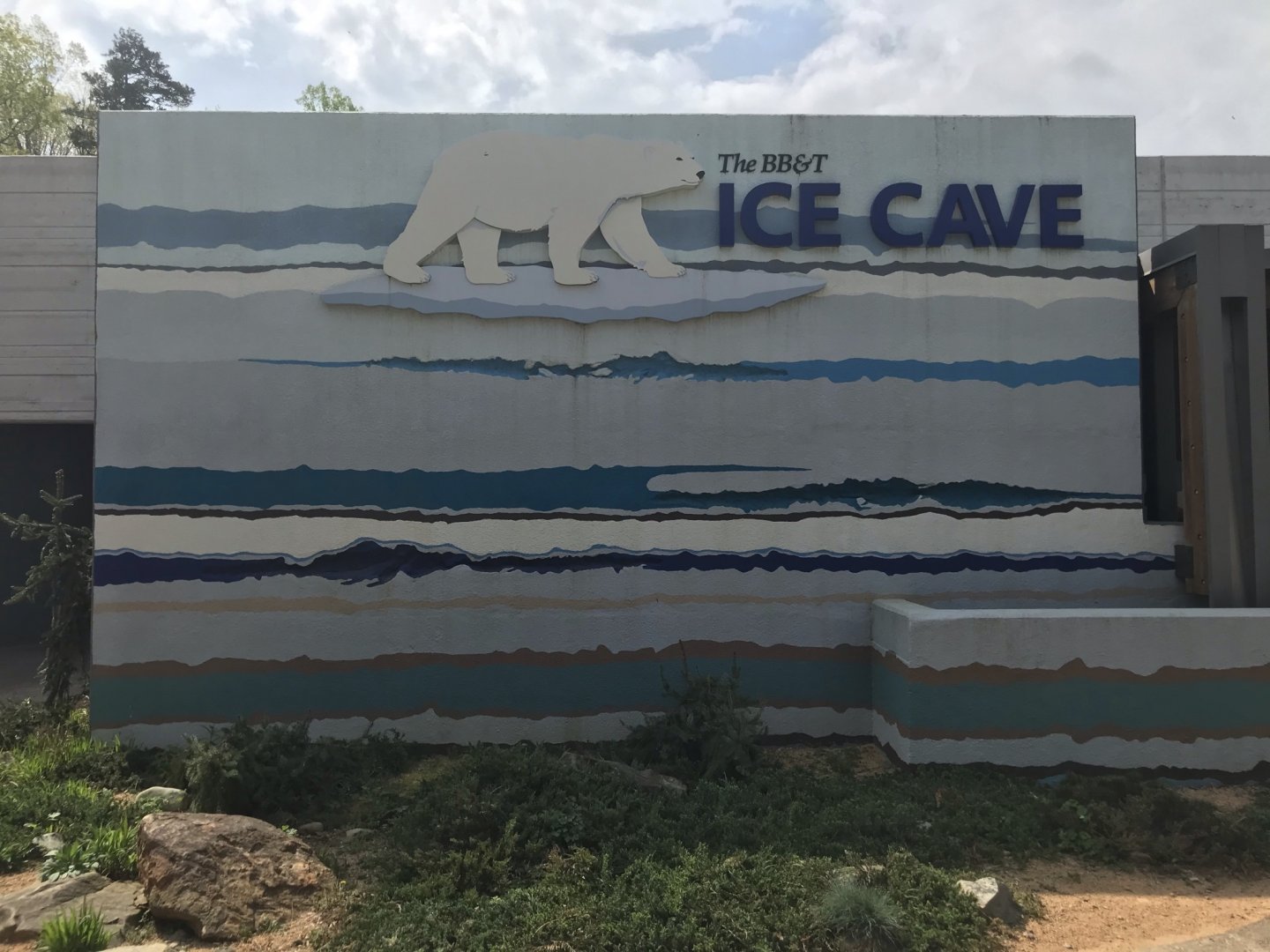 North Carolina Zoo: Polar Bear Ice Cave