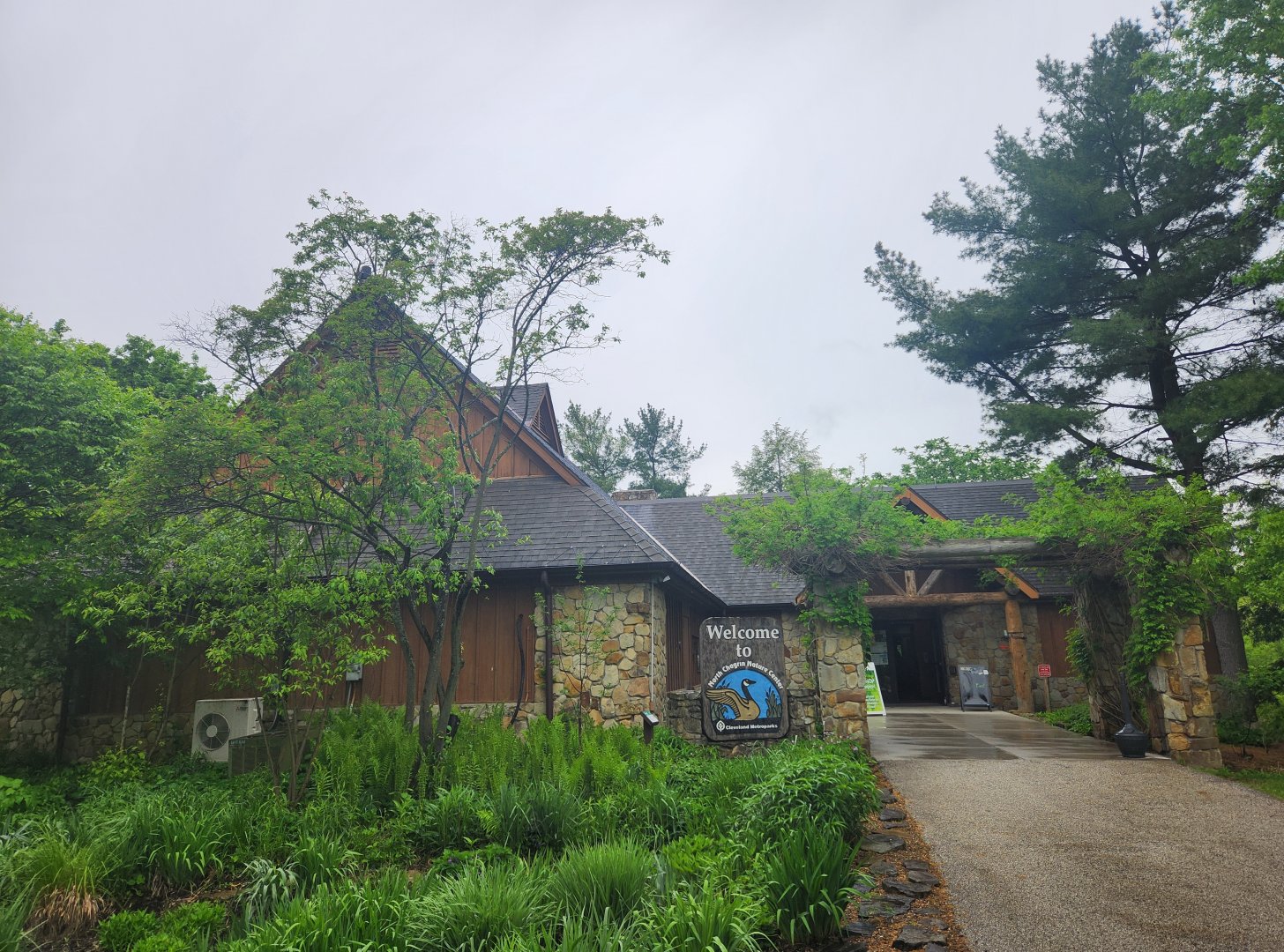 North Chagrin NC - Entrance