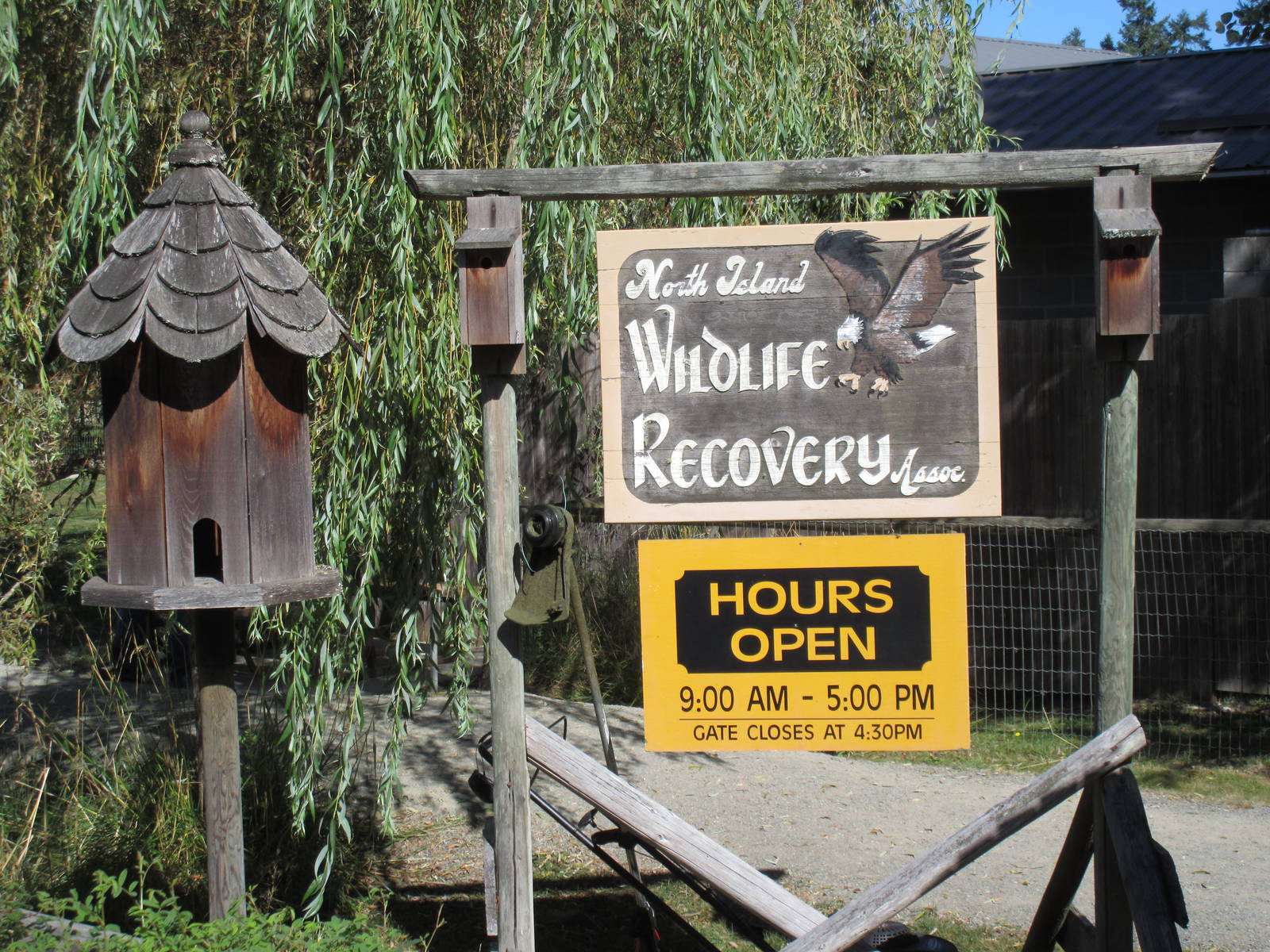 North Island Wildlife Recovery Centre - Entrance Sign