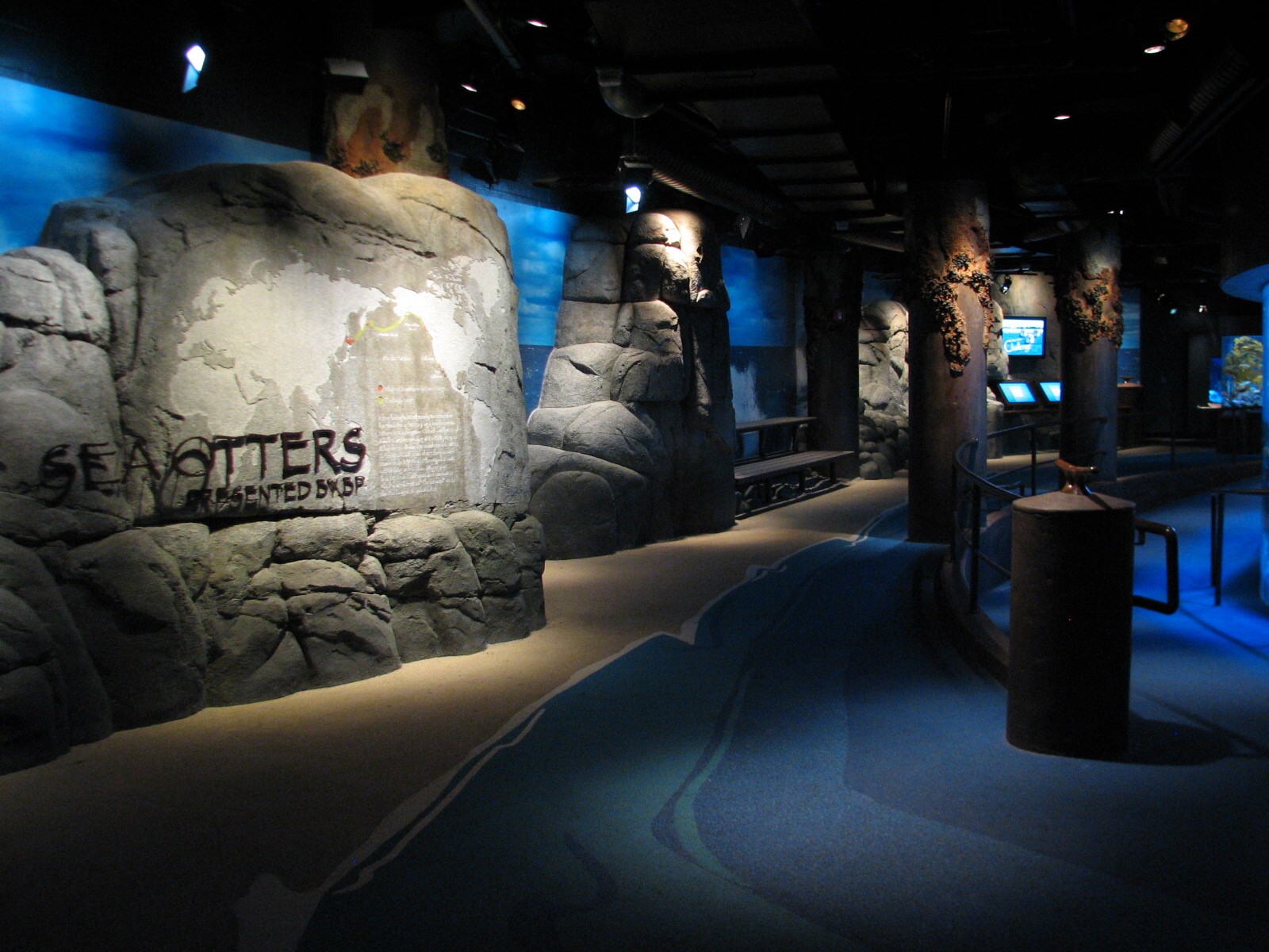 Northern Pacific Gallery - Sea Otter Exhibit Viewing Area