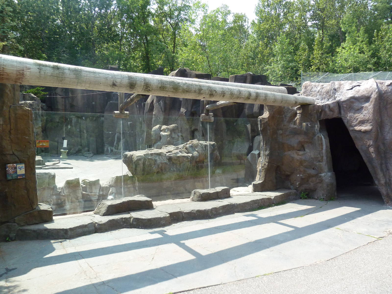 Northern Territory - Grizzly Bear/Kodiak Bear Exhibit