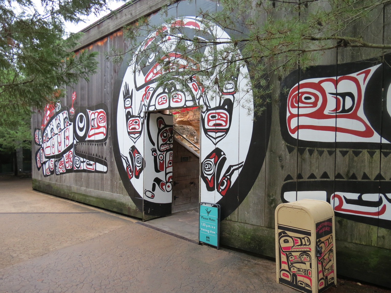 Northwest Passage - California Sea Lion Exhibit - Viewing Shelter