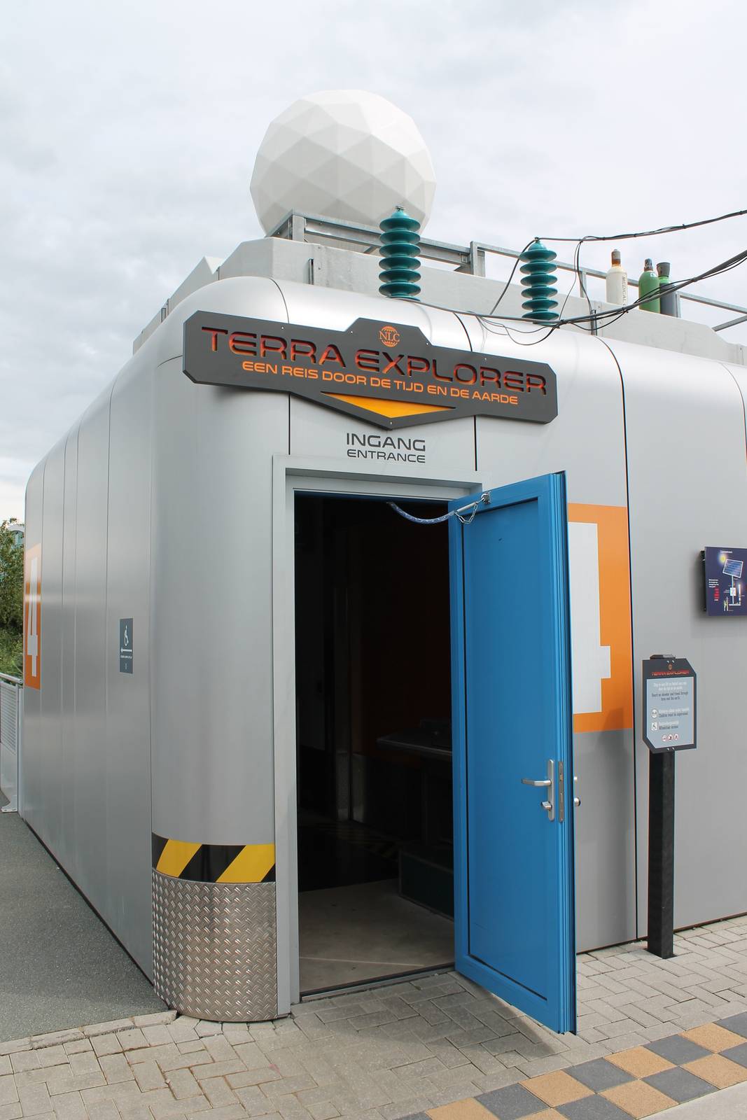 NORTICA : Entrance Elevator