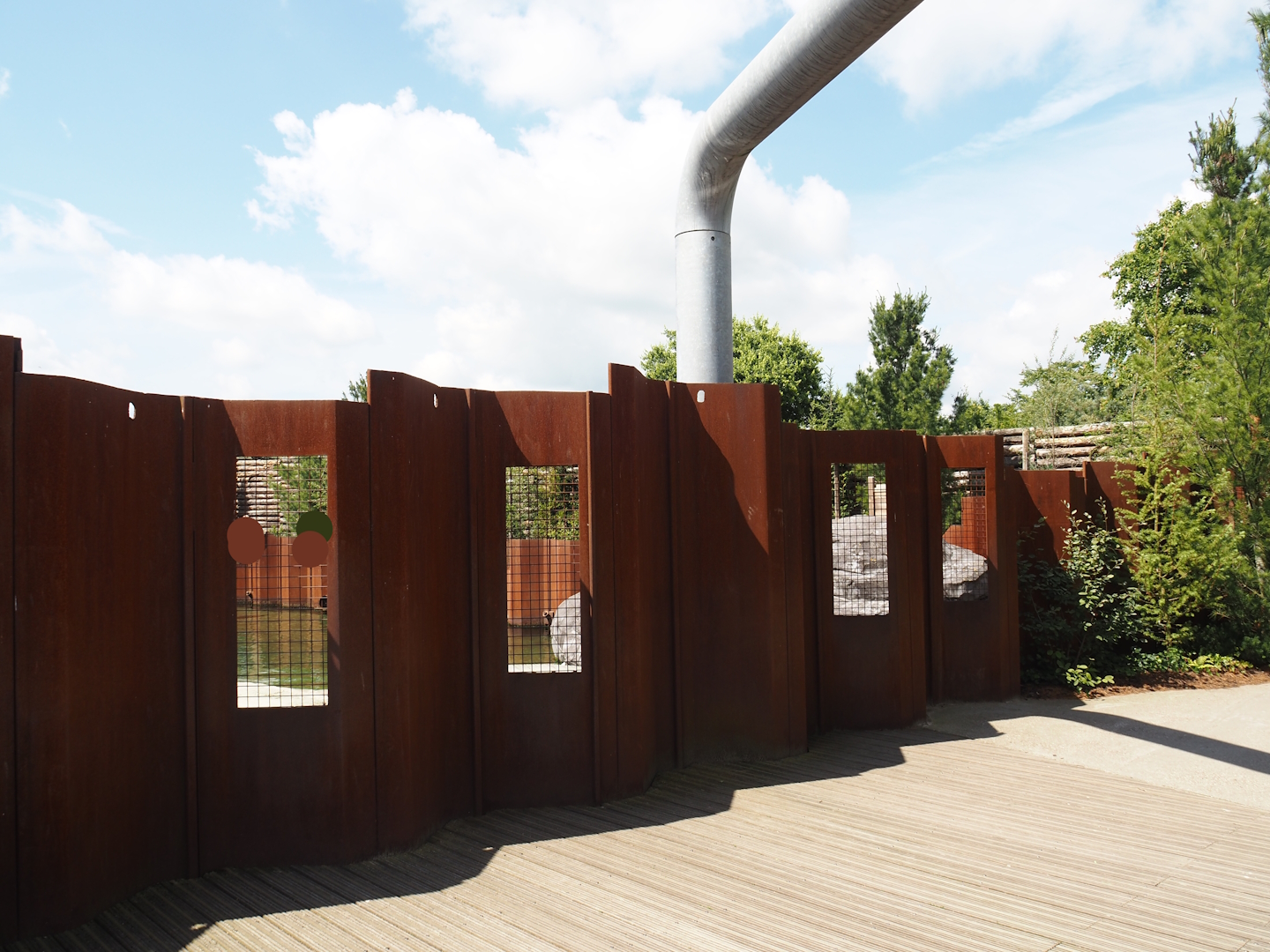 Nortica - Harbor seal exhibit viewing areas, 2024-06-23