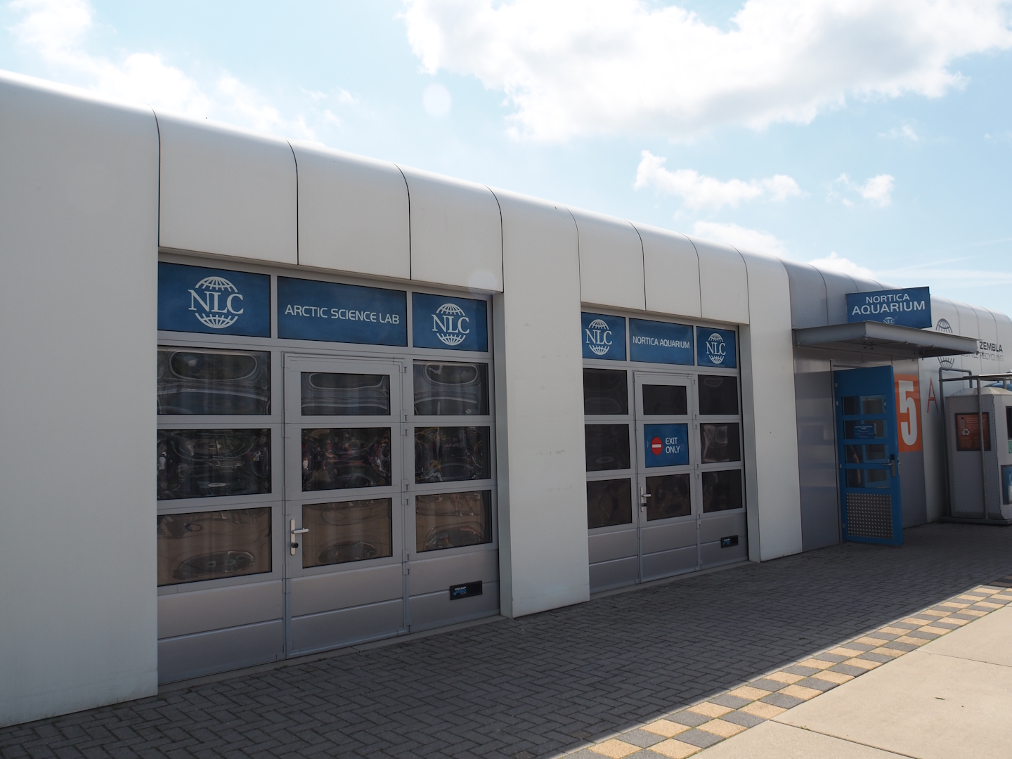 Nortica - Industrial/Arctic research station themed area - Aquarium building, 2024-06-23