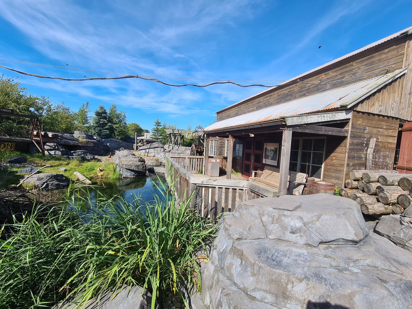 Nortica - Porch viewing area over beaver enclosure