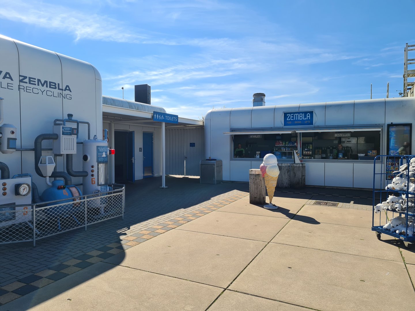 Nortica - Themed buildings: Nova Zembla research station