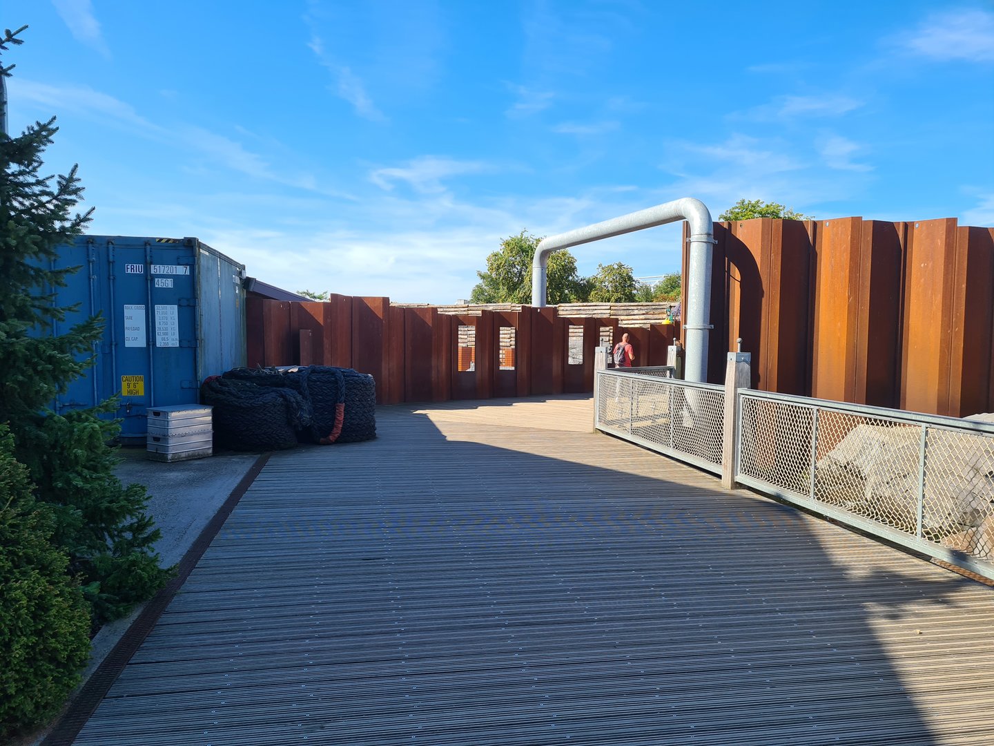Nortica - Walkway past fur seal enclosure