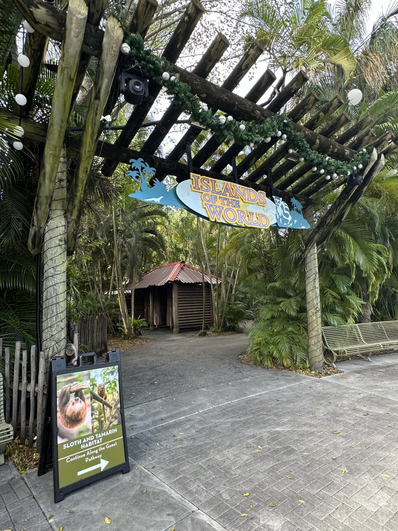 Nov. 2025 - Islands of the World - Entry Arch