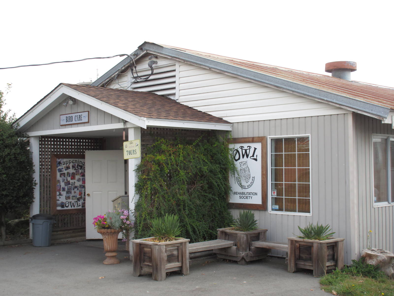 O.W.L. - Orphaned Wildlife Rehabilitation Society - Care Building