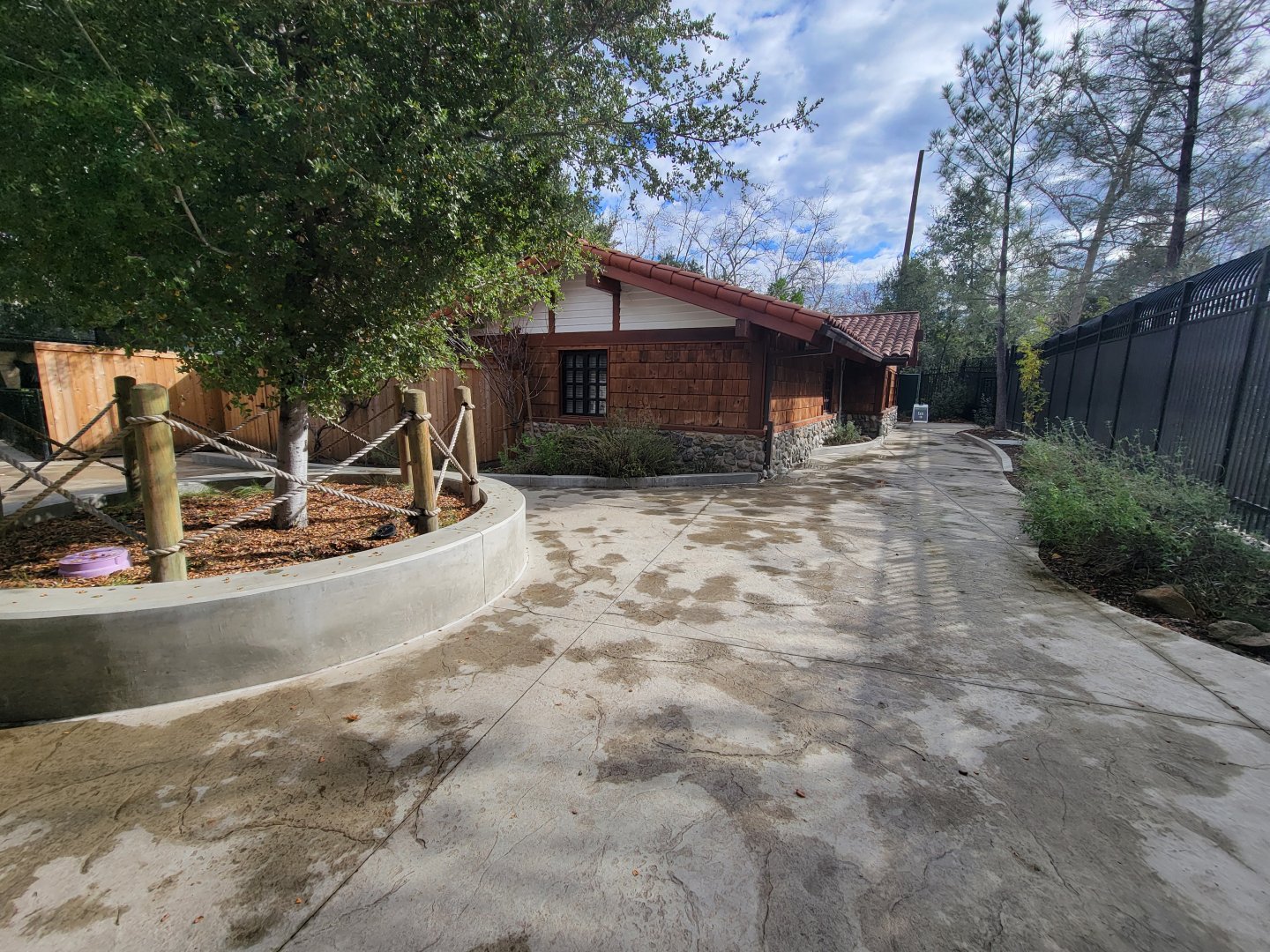 OC Zoo - Admin building?