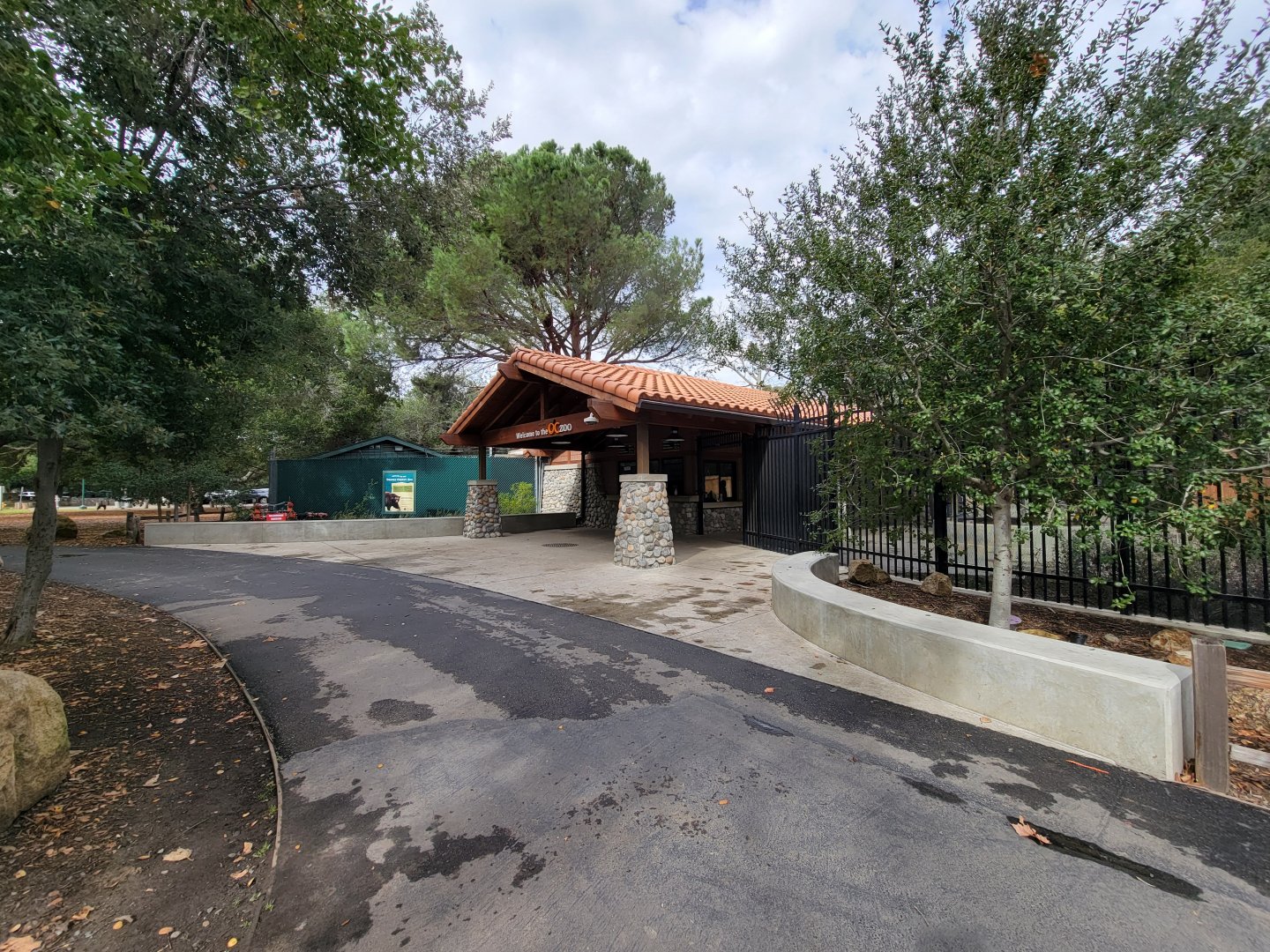 OC Zoo - Ticket booth/entrance