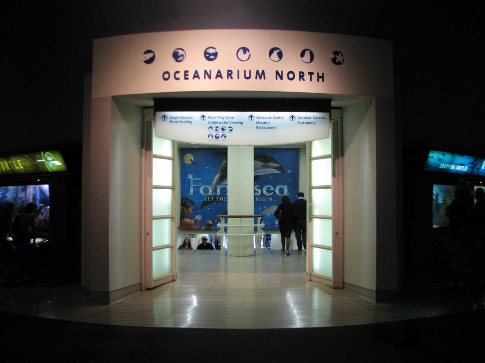Oceanarium - North Entrance from Rotunda