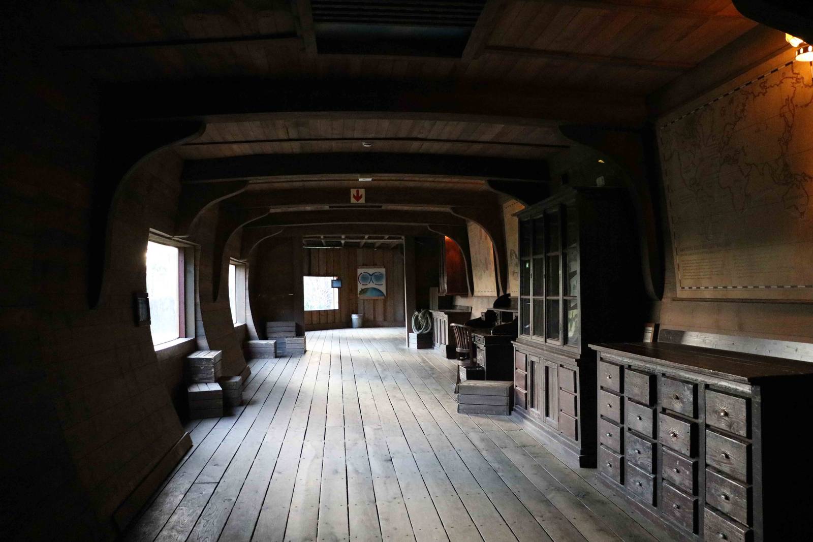 Oceanium - 'Beagle' theming, February 2016