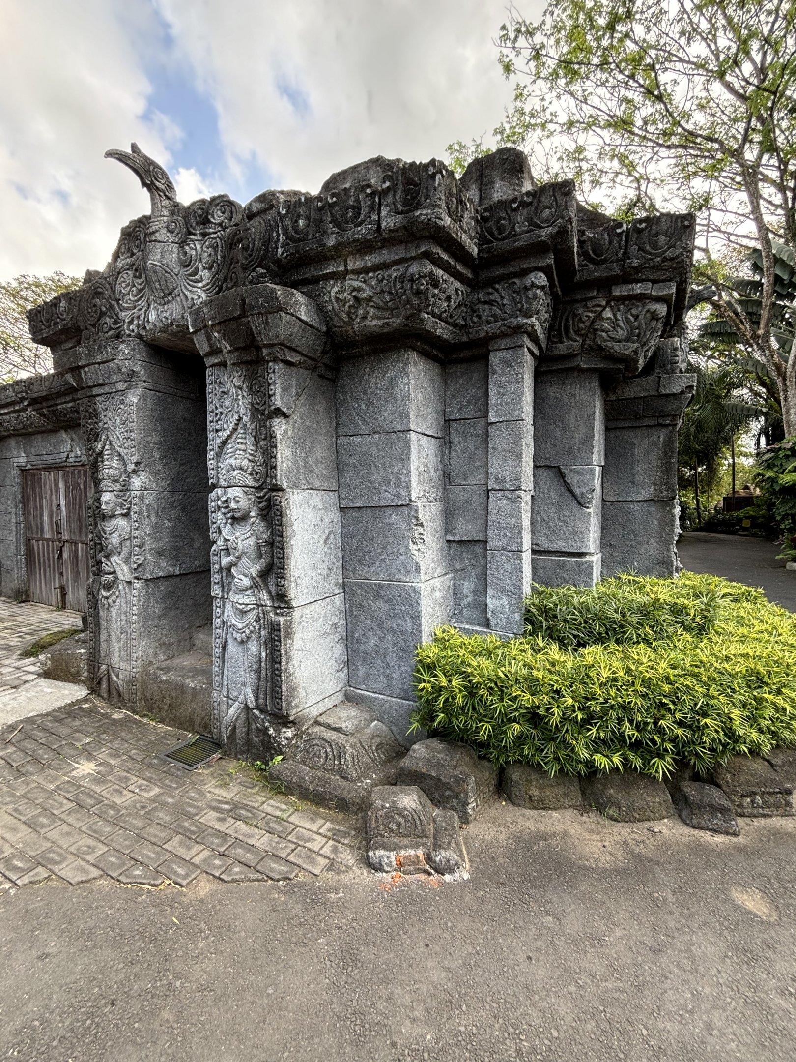 Ocelot + Pangolin Complex