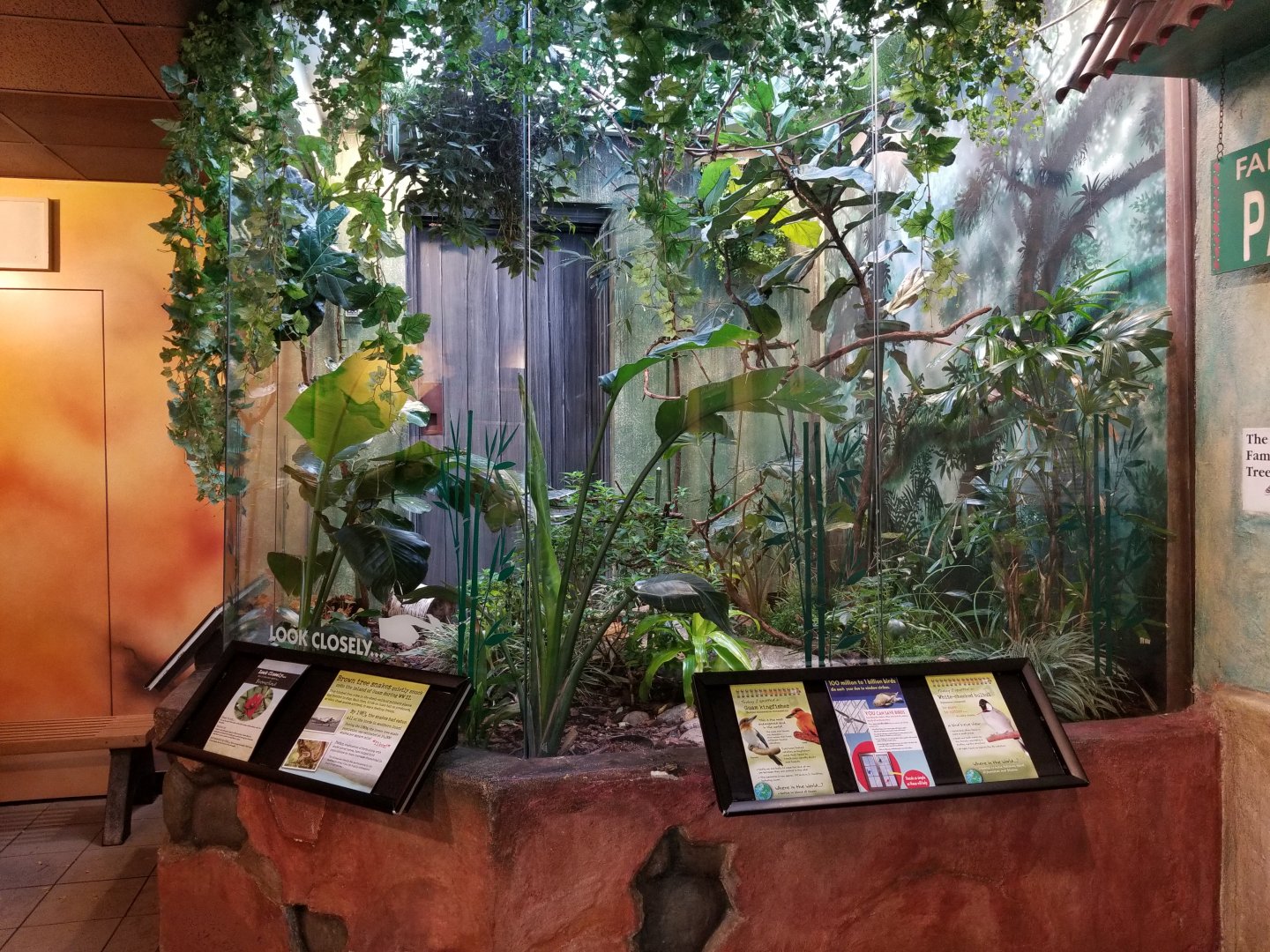 Oct. 2017 - Mahler Family Aviary - Jewel Box Exhibit