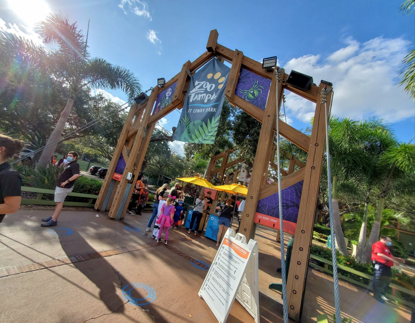 Oct. 2020 - ZooTampa Entrance