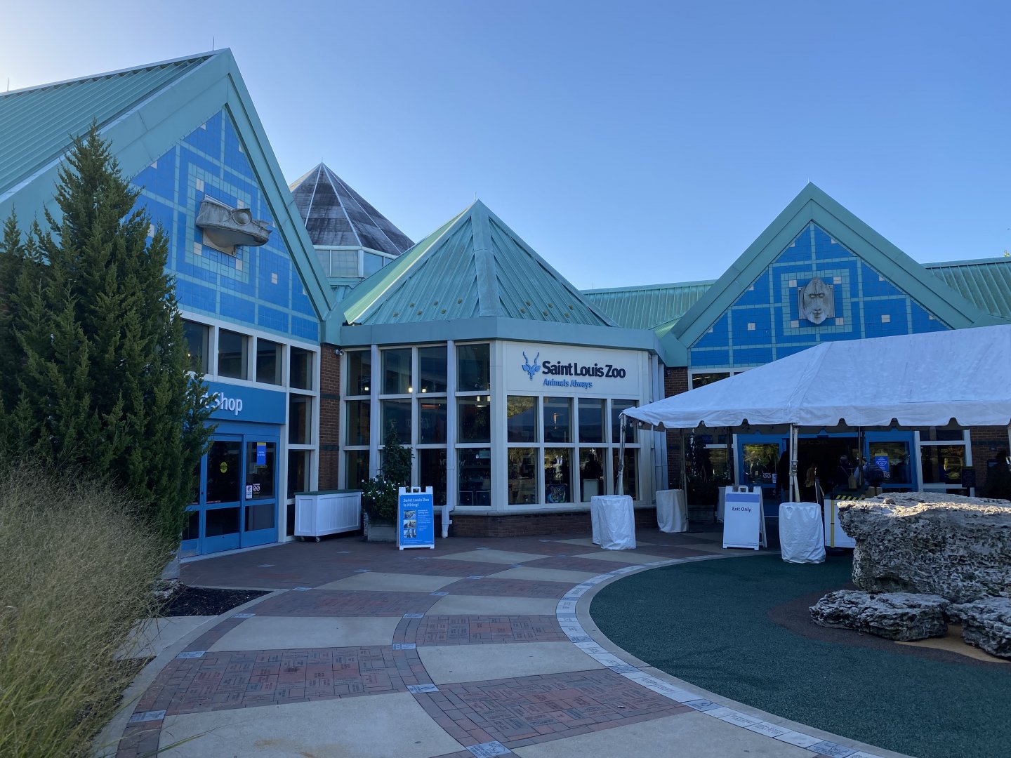 Oct. 2021 - North Entrance