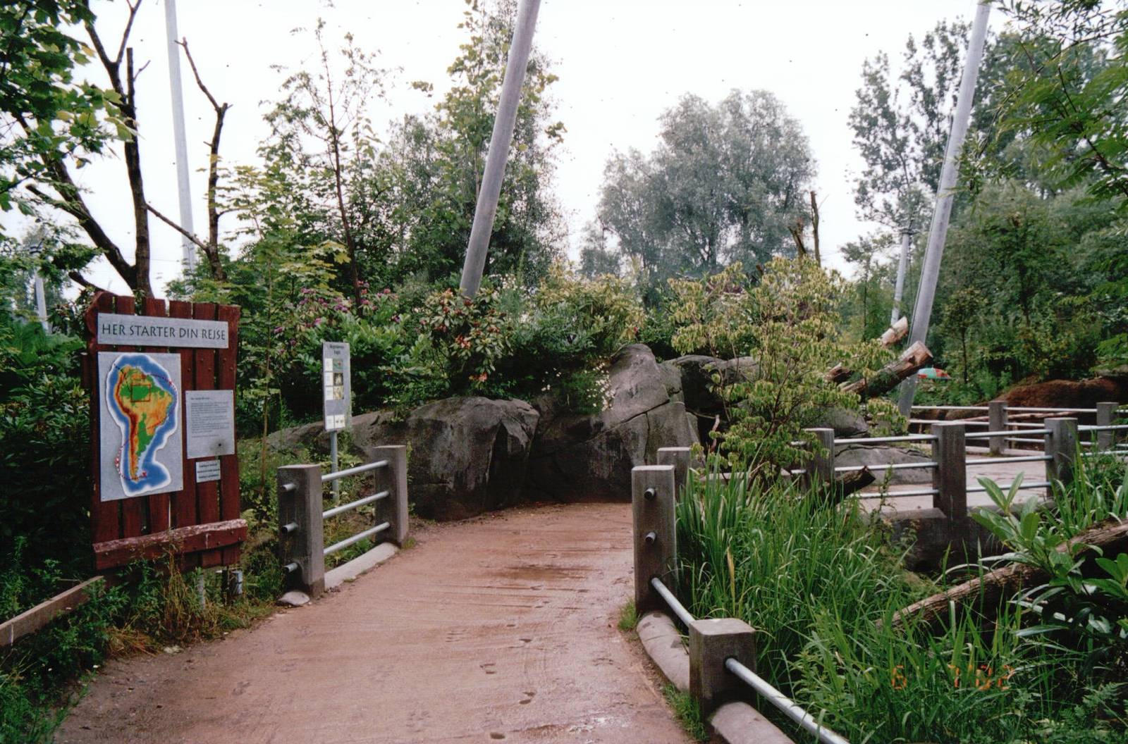 Odense Zoo 2002 - General view in the South American walk-through aviary