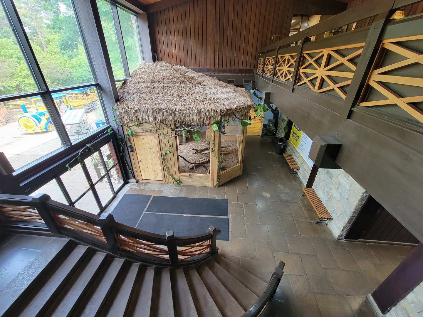 Oglebay Good Zoo - Looking down to 1st floor from 2nd floor entrance