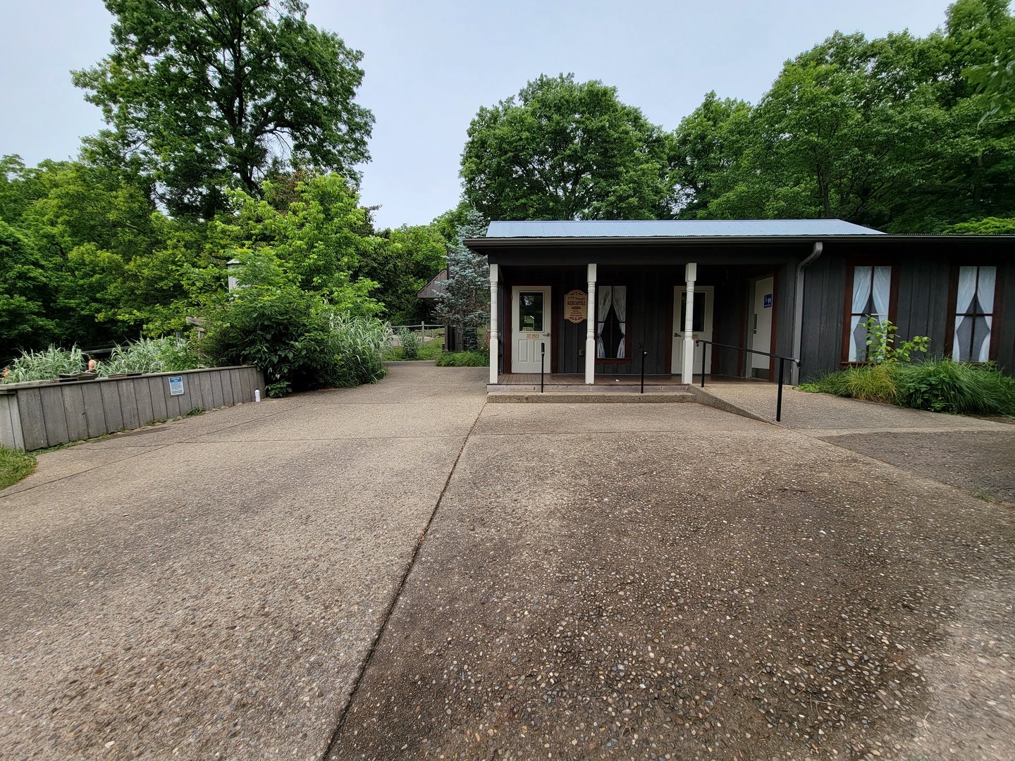 Oglebay Good Zoo - Mercantile building (small gift shop, bathrooms)
