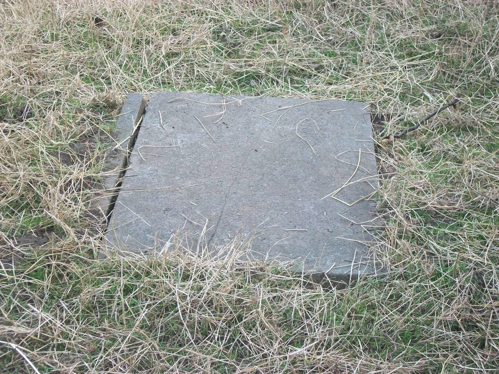 Oh no, the plinth is empty. 12th September 2014