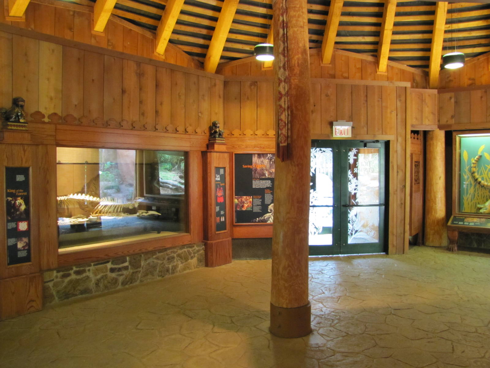 Oklahoma City Zoo 2010 - Tiger building in Cat Forest