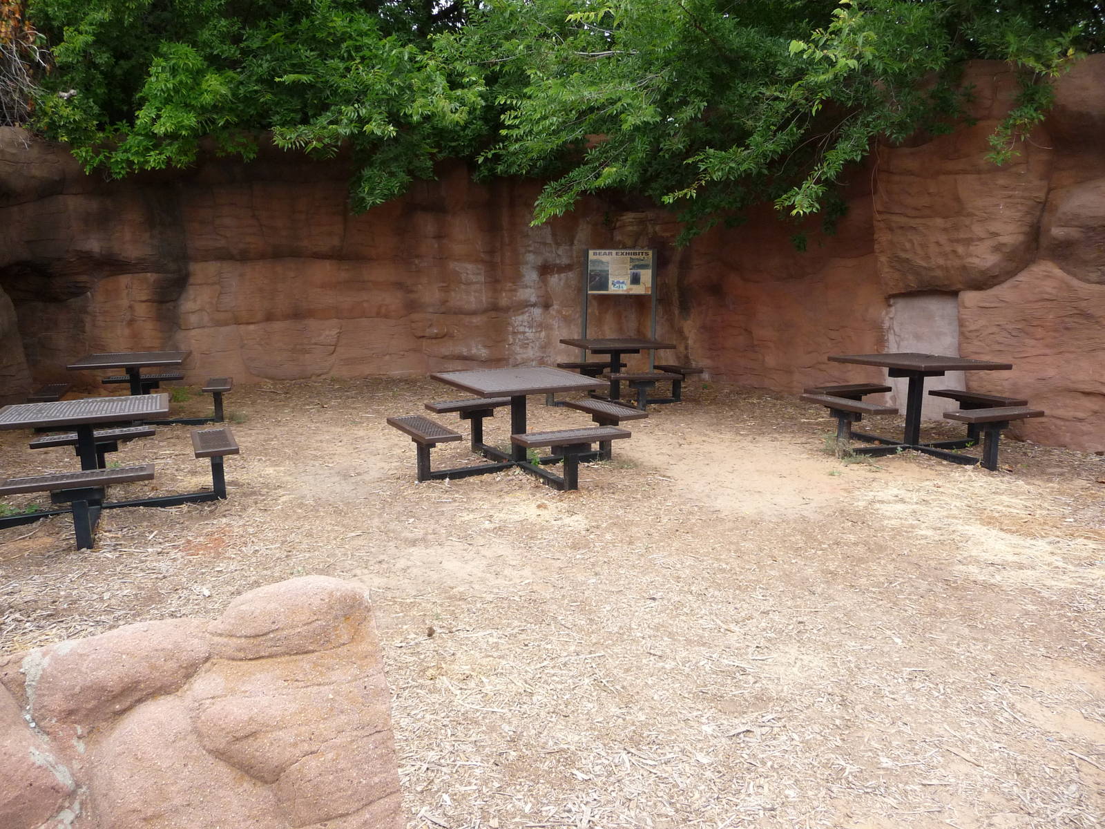 Oklahoma City Zoo - Old Bear Exhibit