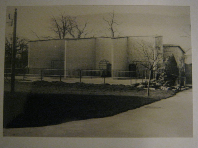 Old ape house c mid 1970`s