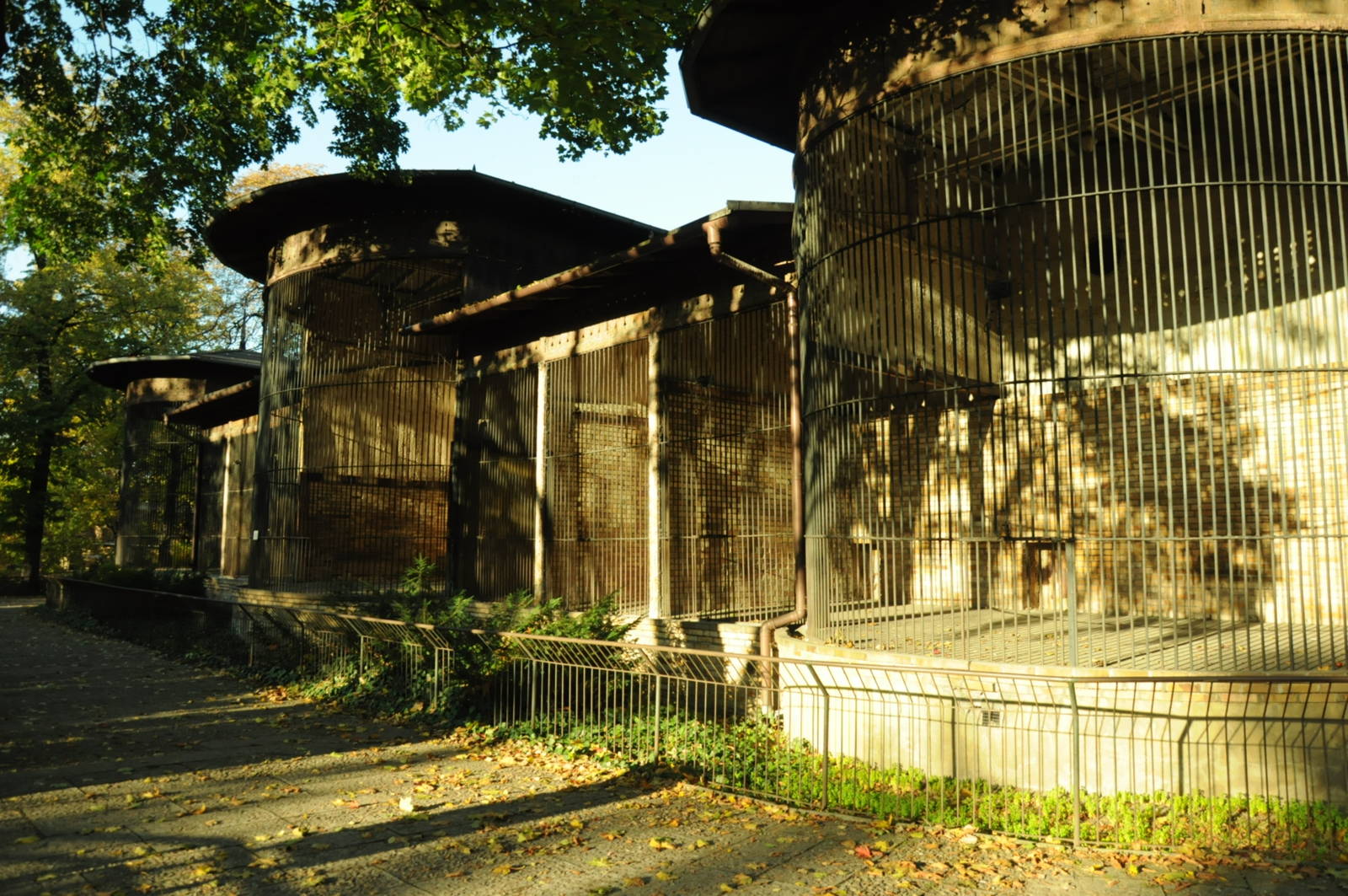 Old carnivore enclosure at Stare Zoo (Poznan)