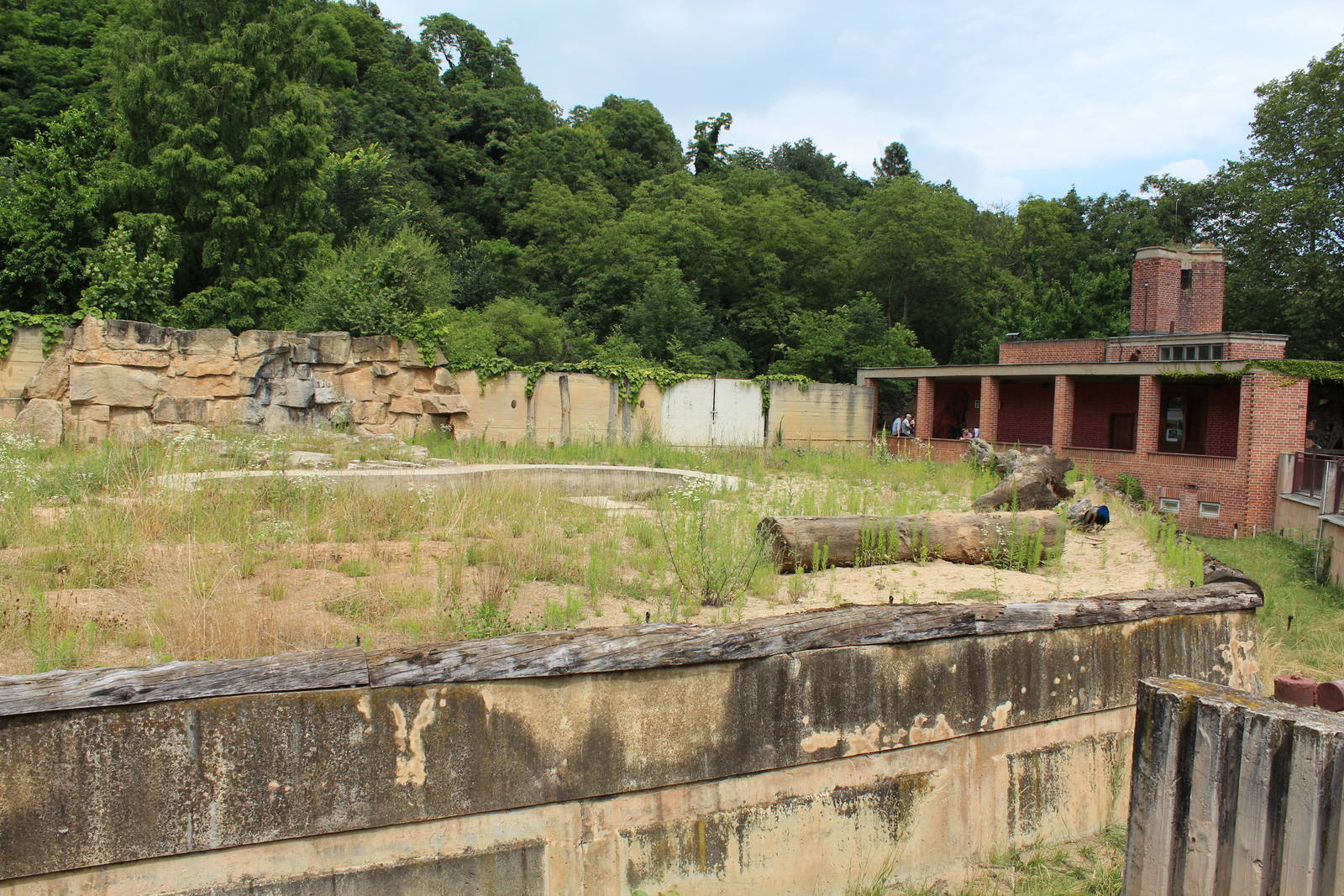 Old Elephant & Hippo House - Prague Zoo, July 2013