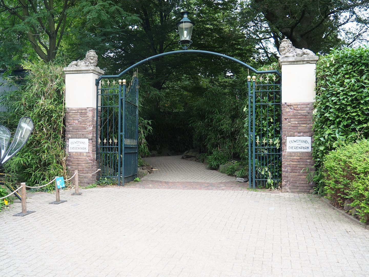 Old entrance gate, 2023-08-17